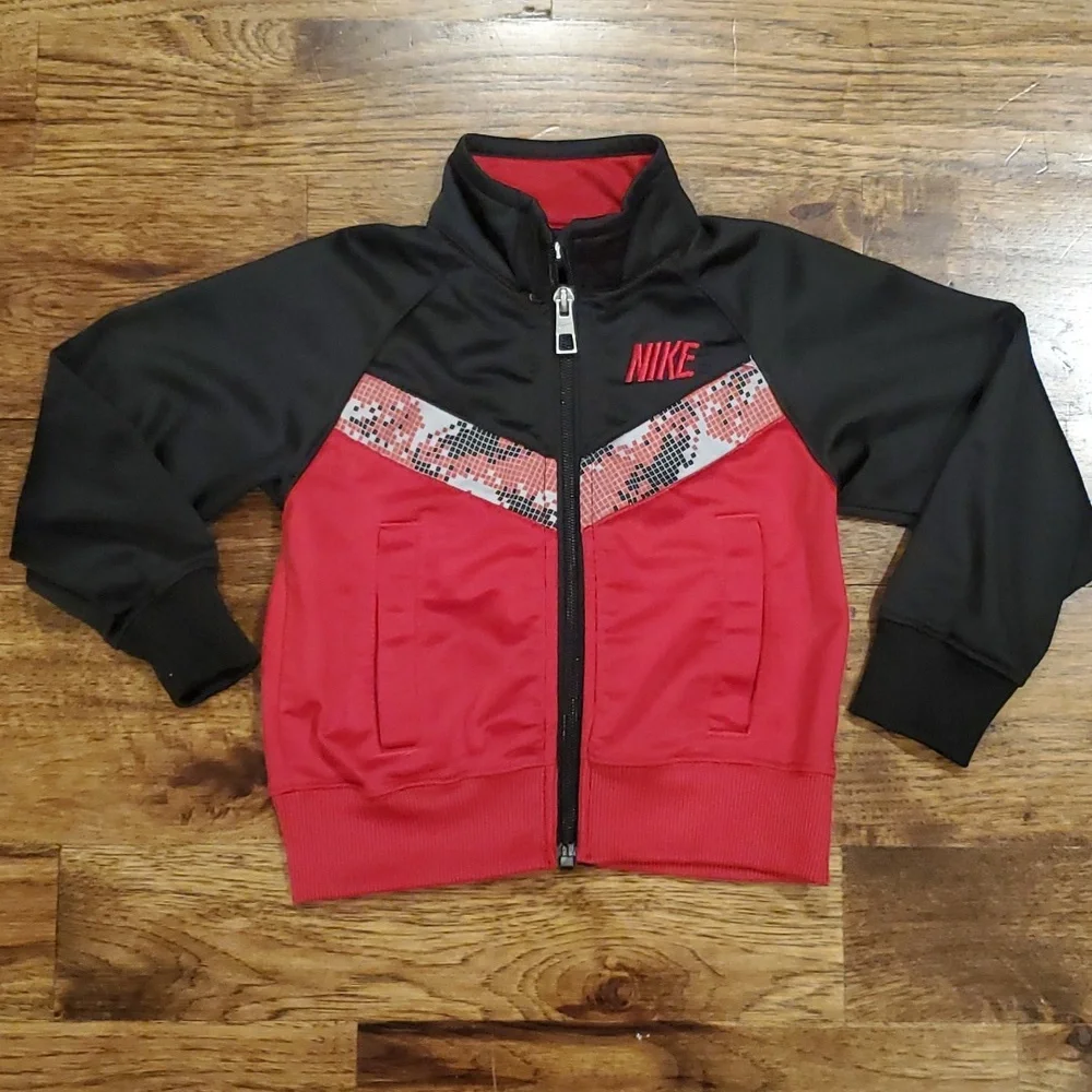 Boys Nike red & black full zip active jacket size 2T